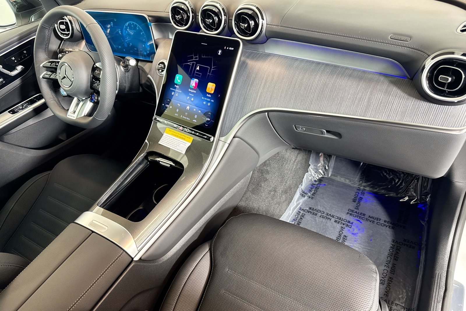 New 2026 Polar White Mercedes-Benz AMG® GLC 43 image 27