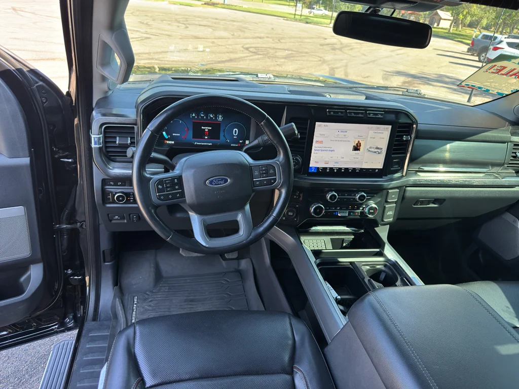 Used 2023 Agate Black Metallic Ford LARIAT image 24