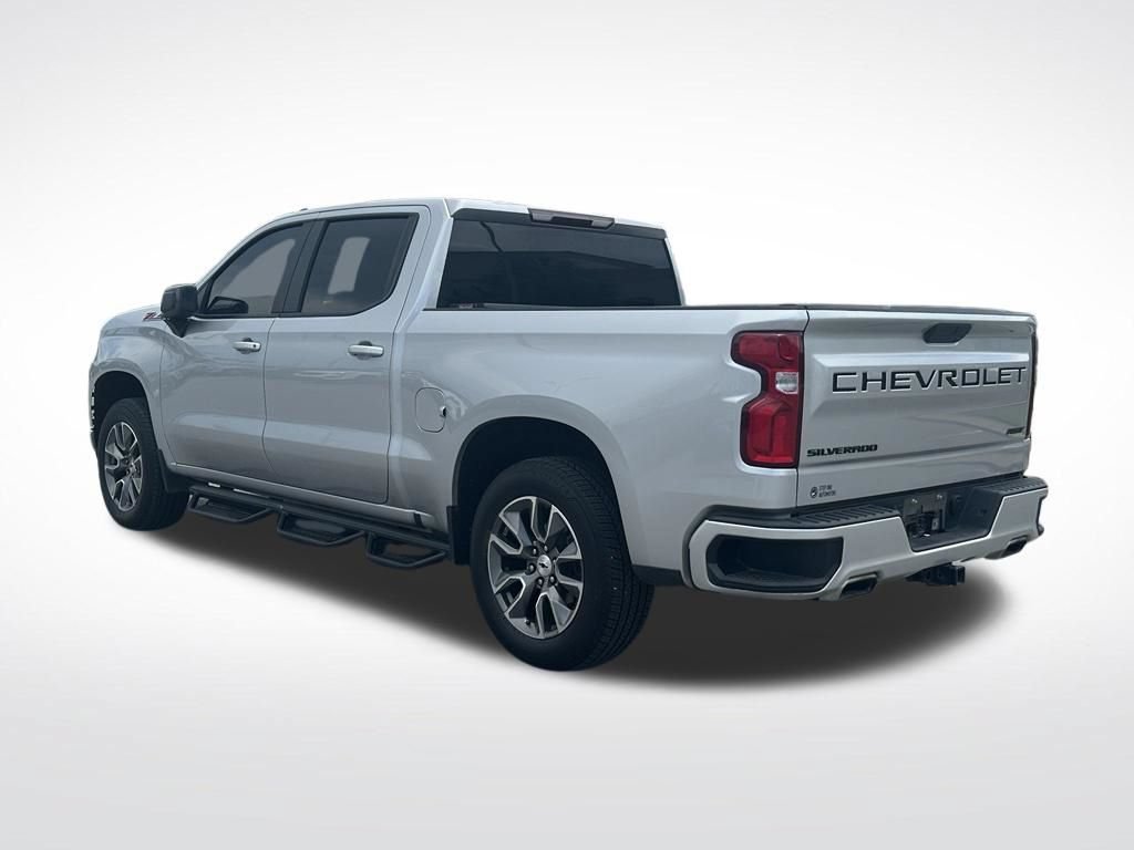 Used 2020 SILVER ICE METALLIC Chevrolet RST image 5