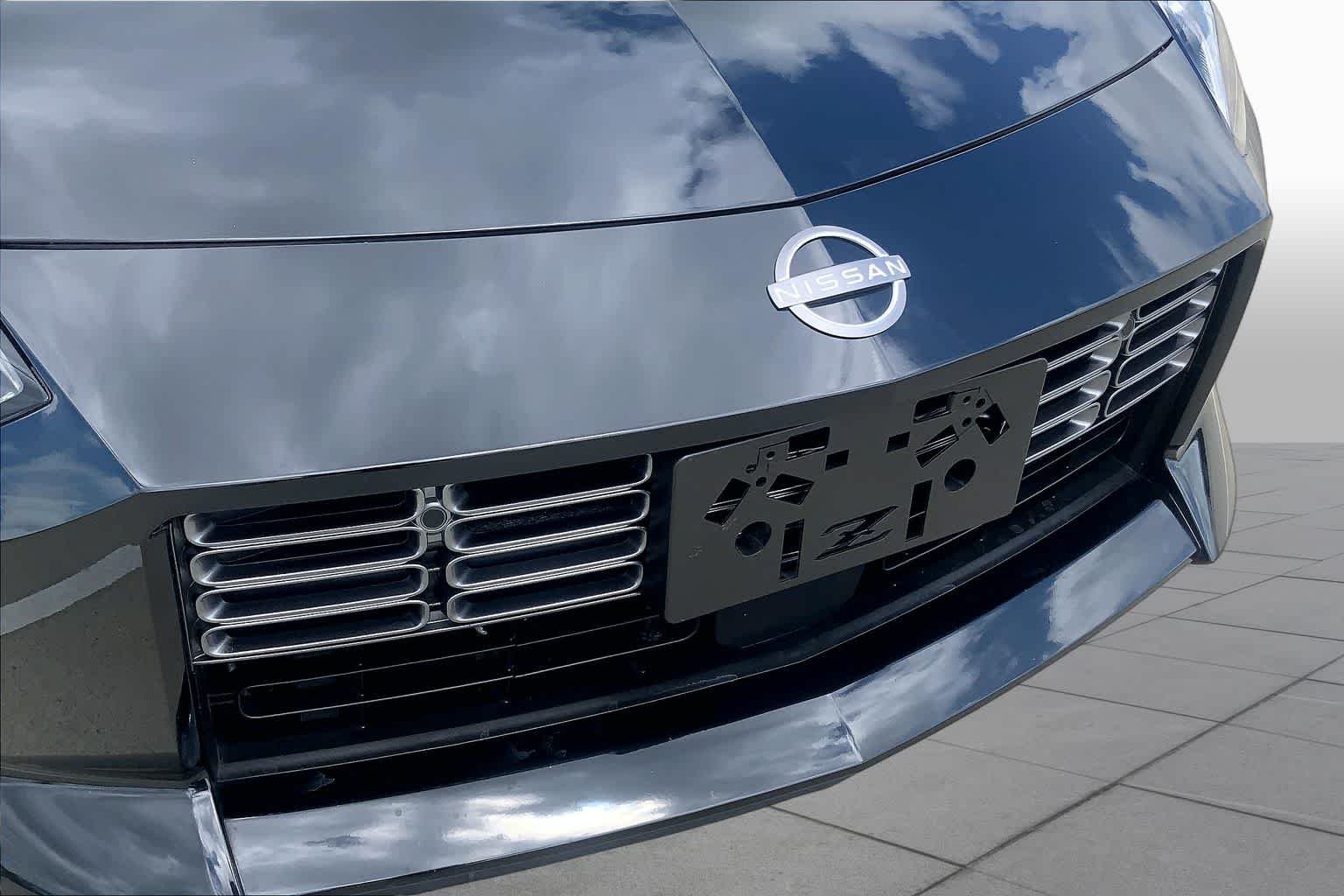 Used 2025 Black Diamond Pearl Nissan Performance image 25
