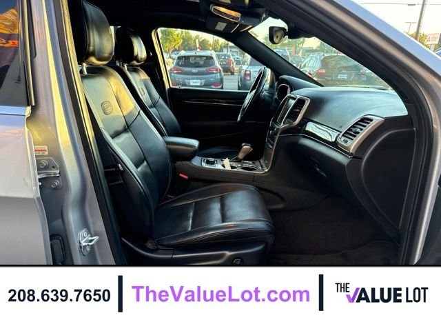 Used 2017 Silver Jeep Overland image 13