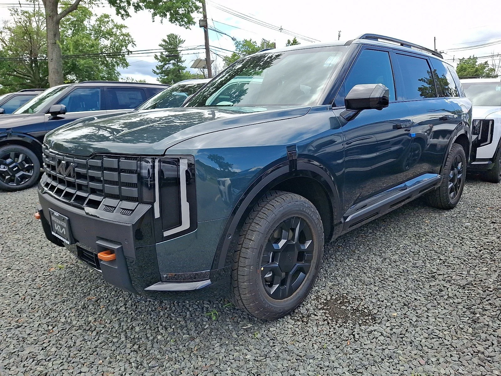 New 2027 Black Jade Green Kia X-PRO SX image 3