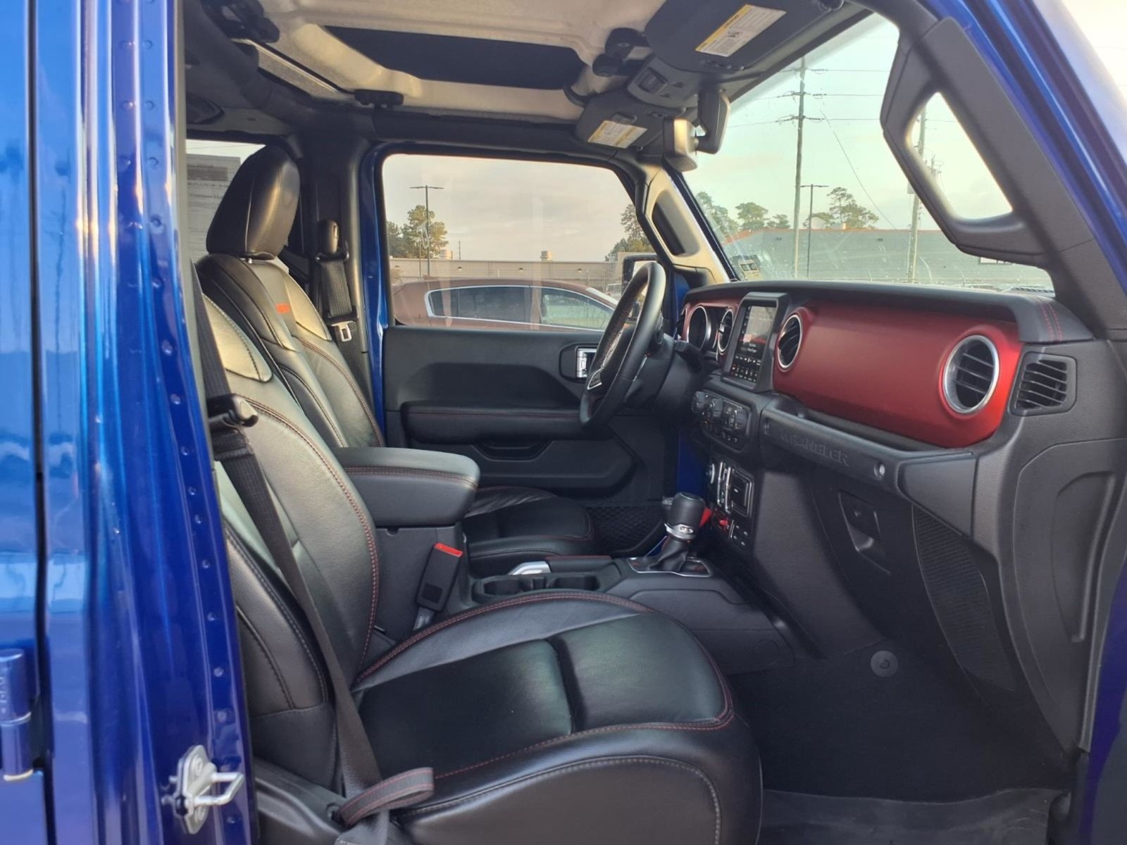 2018 Jeep Wrangler Unlimited photo 12 of 27