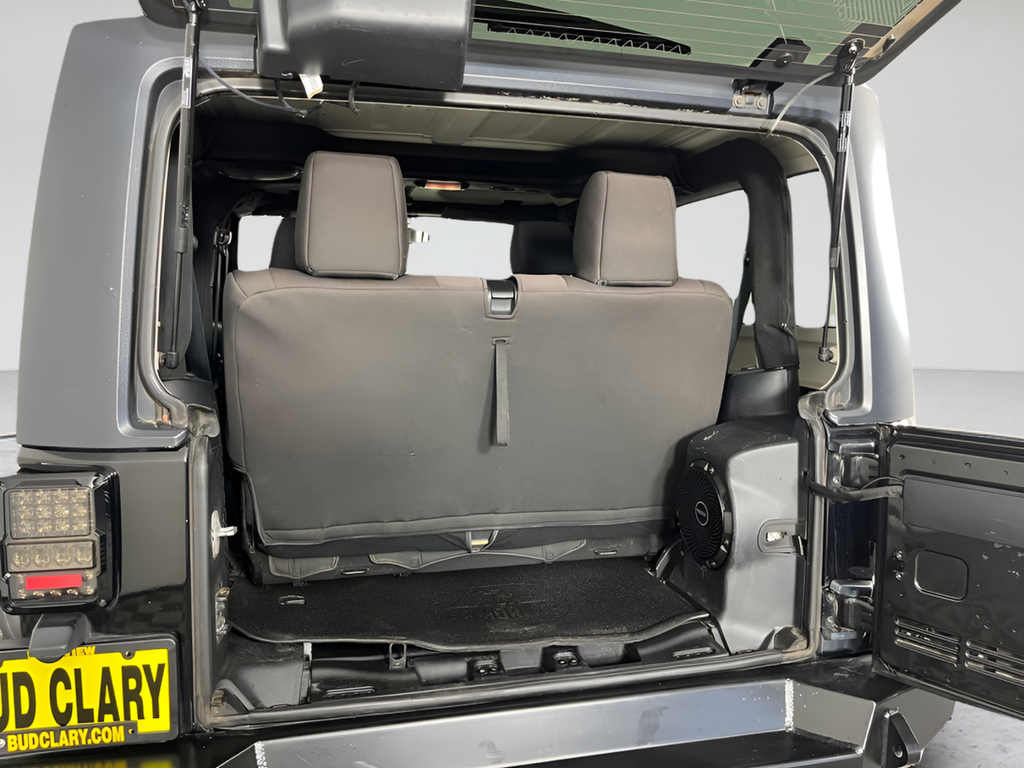 Used 2011 Black Jeep Rubicon image 18