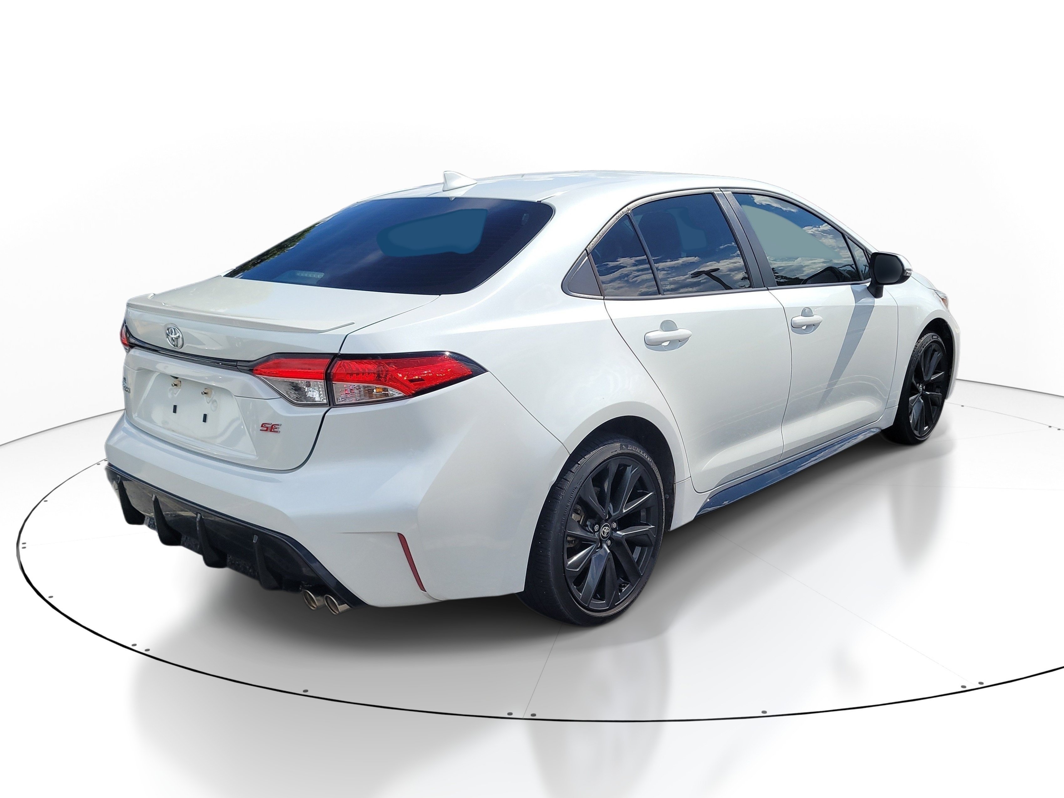 Used 2024 Wind Chill Pearl Toyota SE image 6