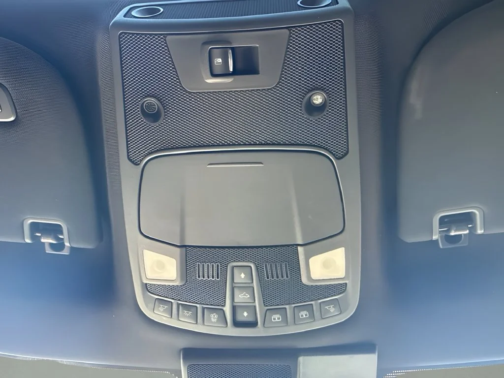 Used 2019  Ford XL image 29