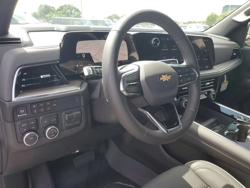 New 2026 Polar White Tricoat Chevrolet Premier image 13
