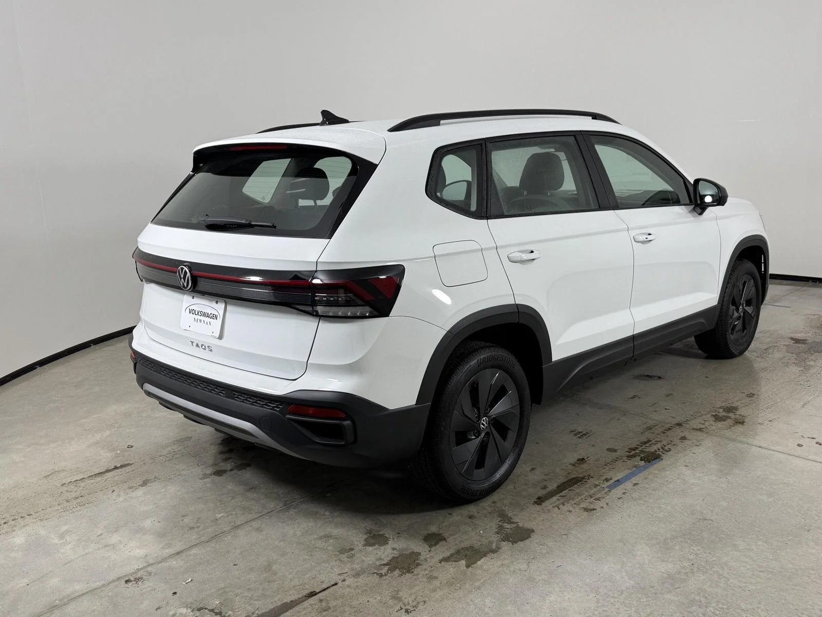 New 2027 Pure White Volkswagen S image 5