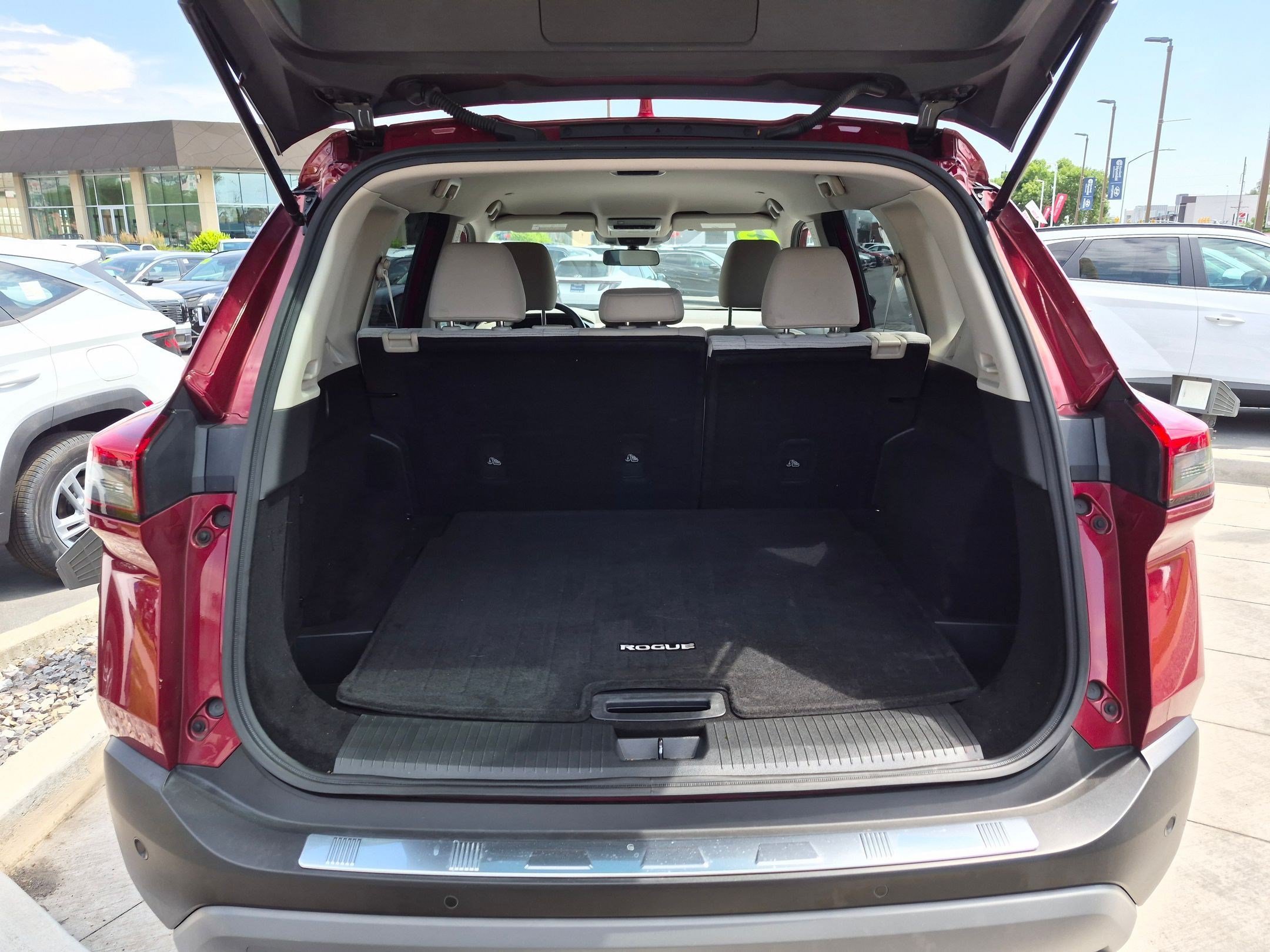 Used 2023 Scarlet Ember Tintcoat Nissan SV image 28