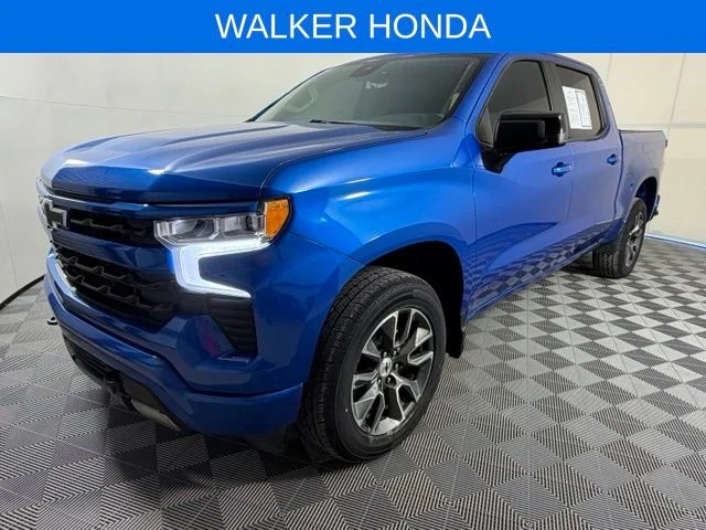 Used 2023 Blue Chevrolet RST image 2