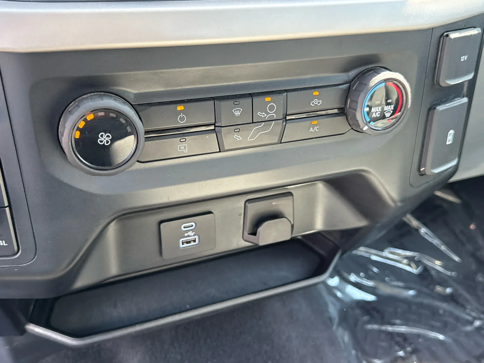 Certified Used 2023 Oxford White Ford XL image 32