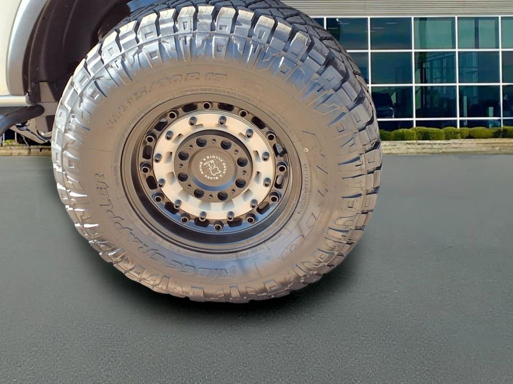 2025 Ford Bronco 4-Door Base - Photo 30