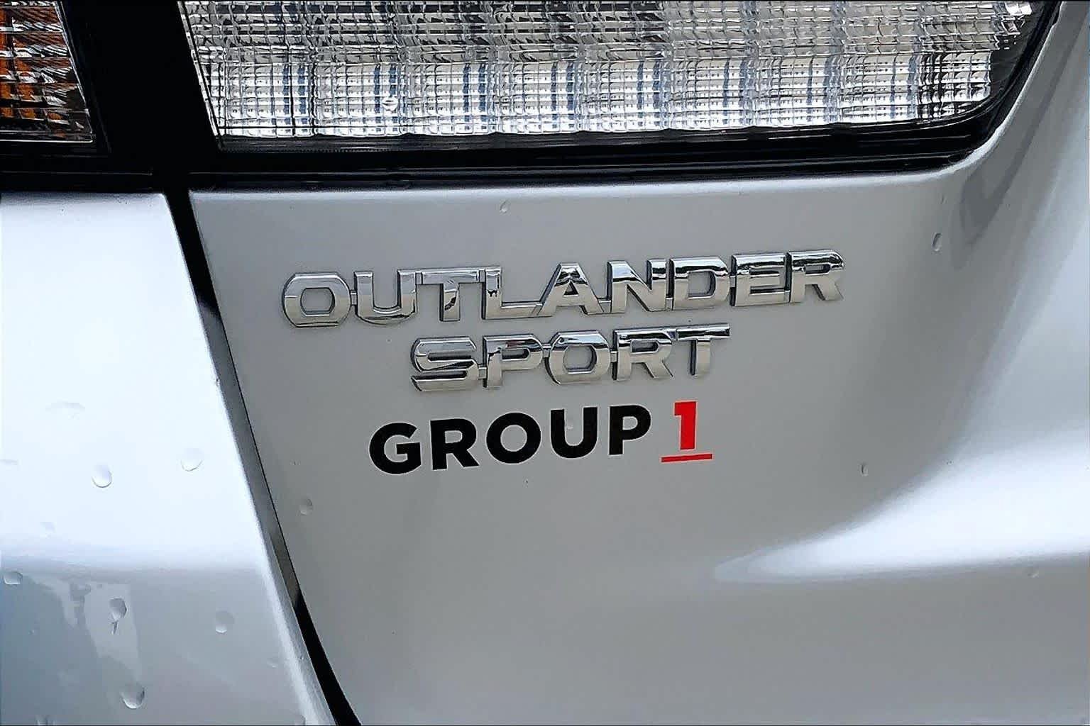 Used 2024 Alloy Silver Metallic Mitsubishi SE image 32