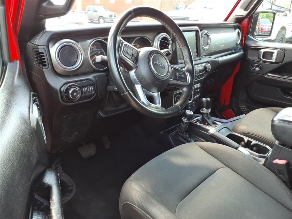 Used 2018 Red Jeep Unlimited Sahara image 14