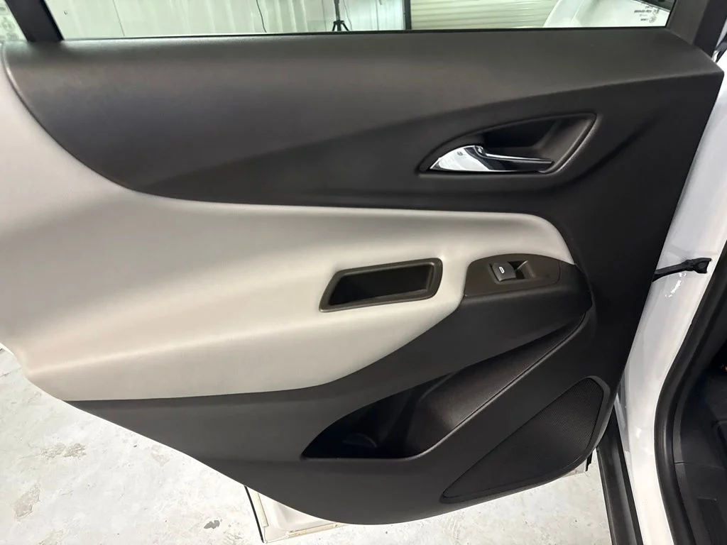 2023 Chevrolet Equinox LT - Photo 11