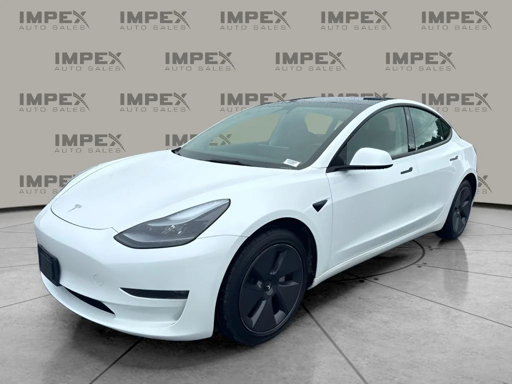 Used 2023 White Tesla Long Range image 1