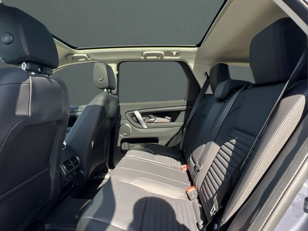 Used 2025 Blue Land Rover S image 20