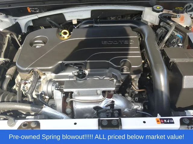 Used 2025 White Chevrolet LT image 47