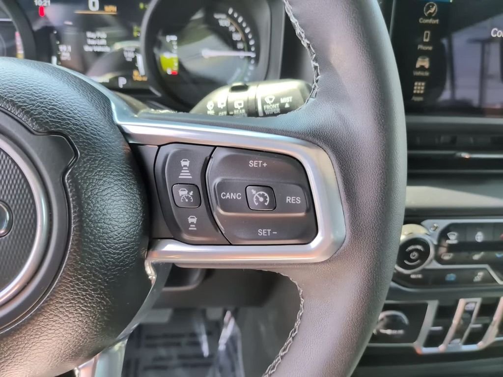 Used 2025 Gray Jeep Sahara 4xe image 20