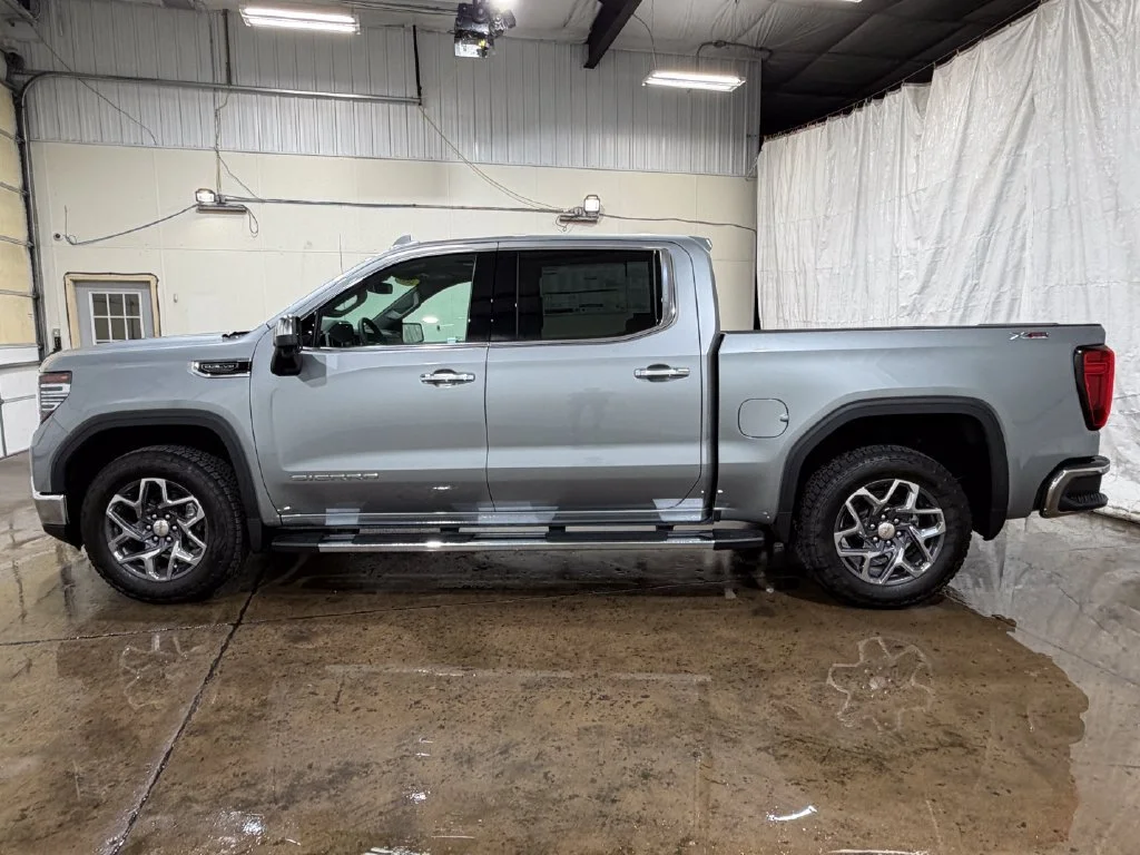 2026 GMC Sierra 1500 SLT - Photo 23