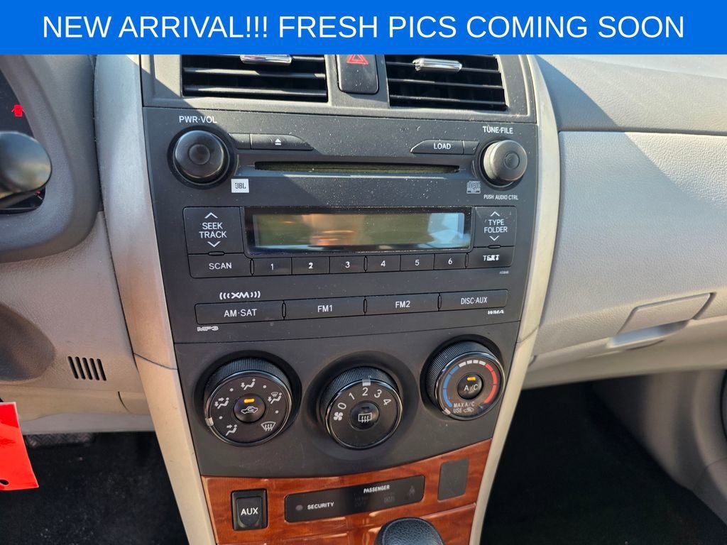 Used 2009  Toyota 4dr Sdn Man (Natl) image 10