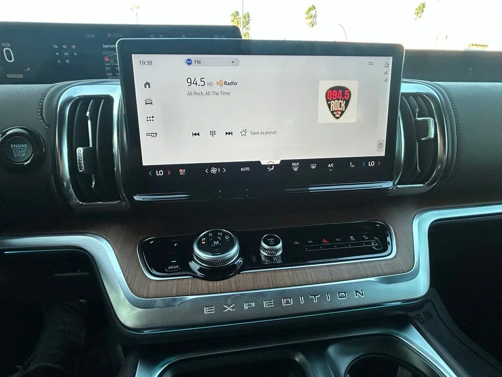 New 2027 Star White Metallic Tri-Coat Ford King Ranch® image 15