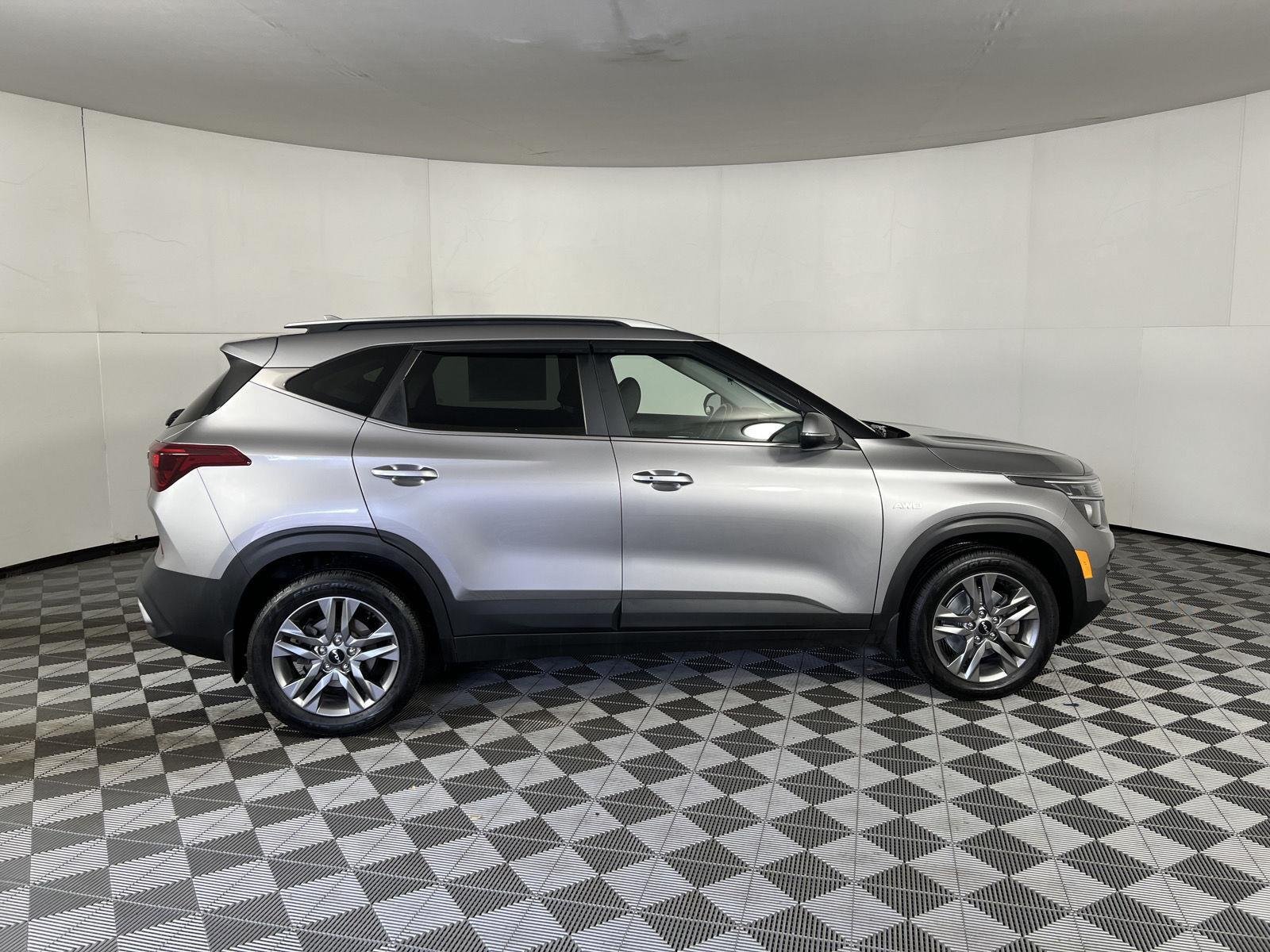 Used 2022 Steel Gray Kia S image 17