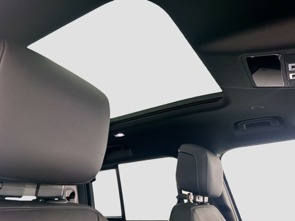 2026 Land Rover Defender S - Photo 17