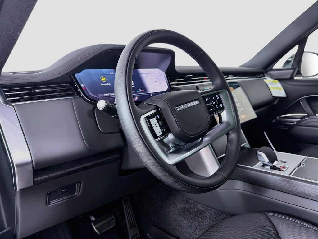 New 2026 Eiger Grey Land Rover SE image 9