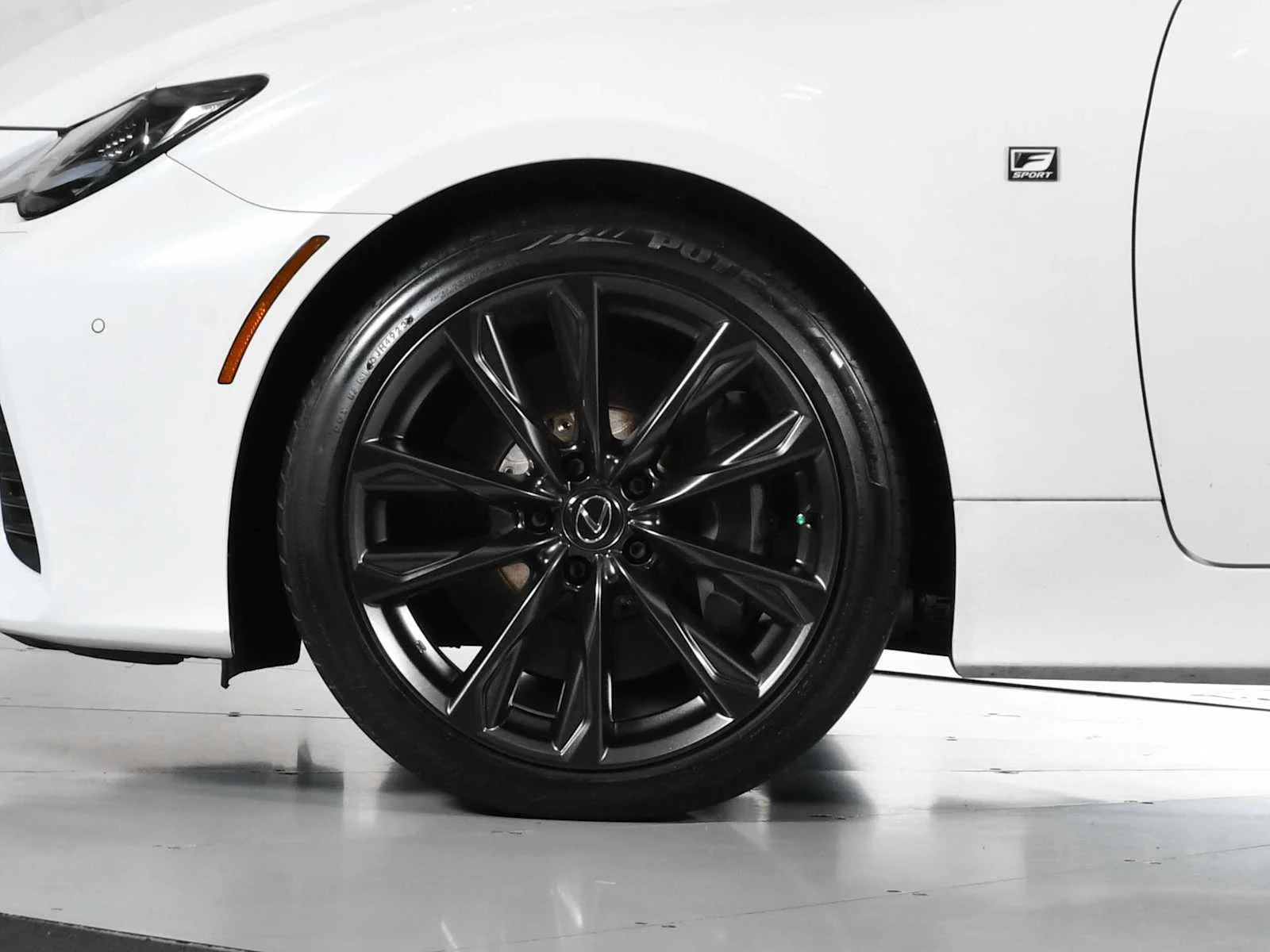 Used 2024 Ultra White Lexus F SPORT image 12