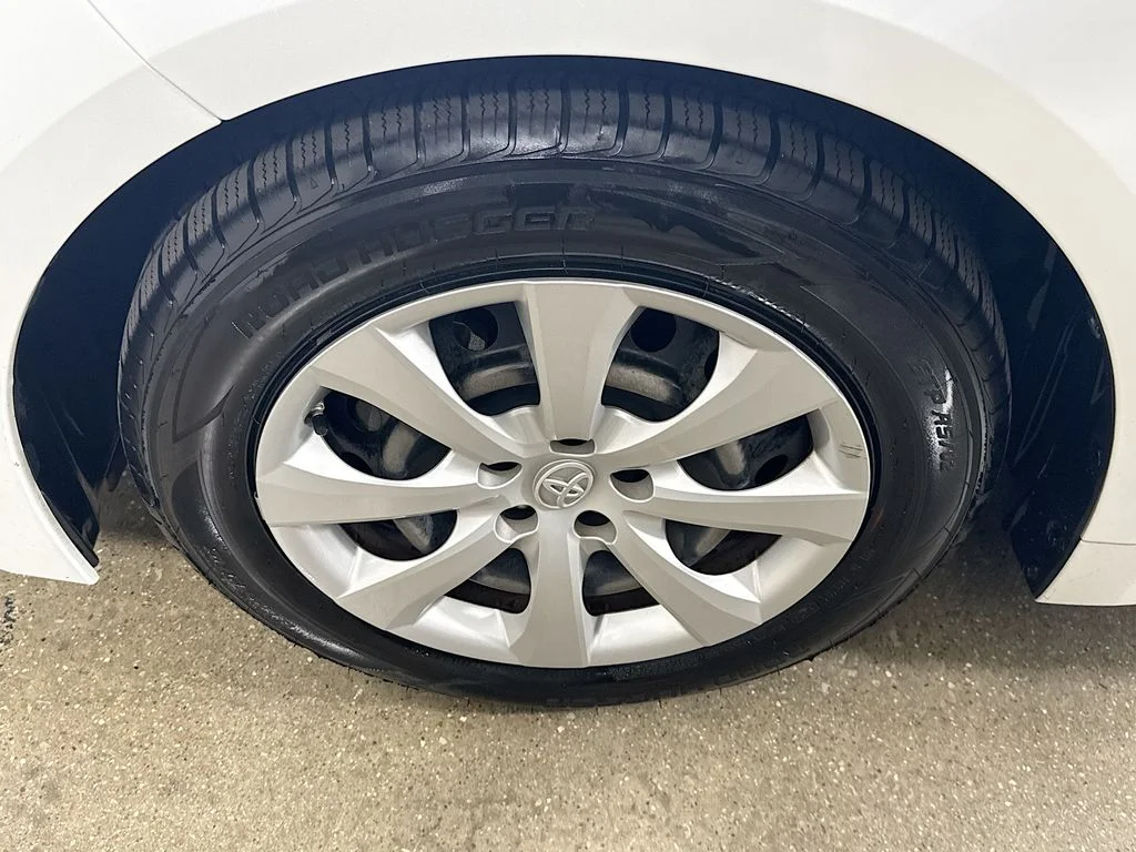 Certified Used 2022 Wind Chill Pearl Toyota LE image 29