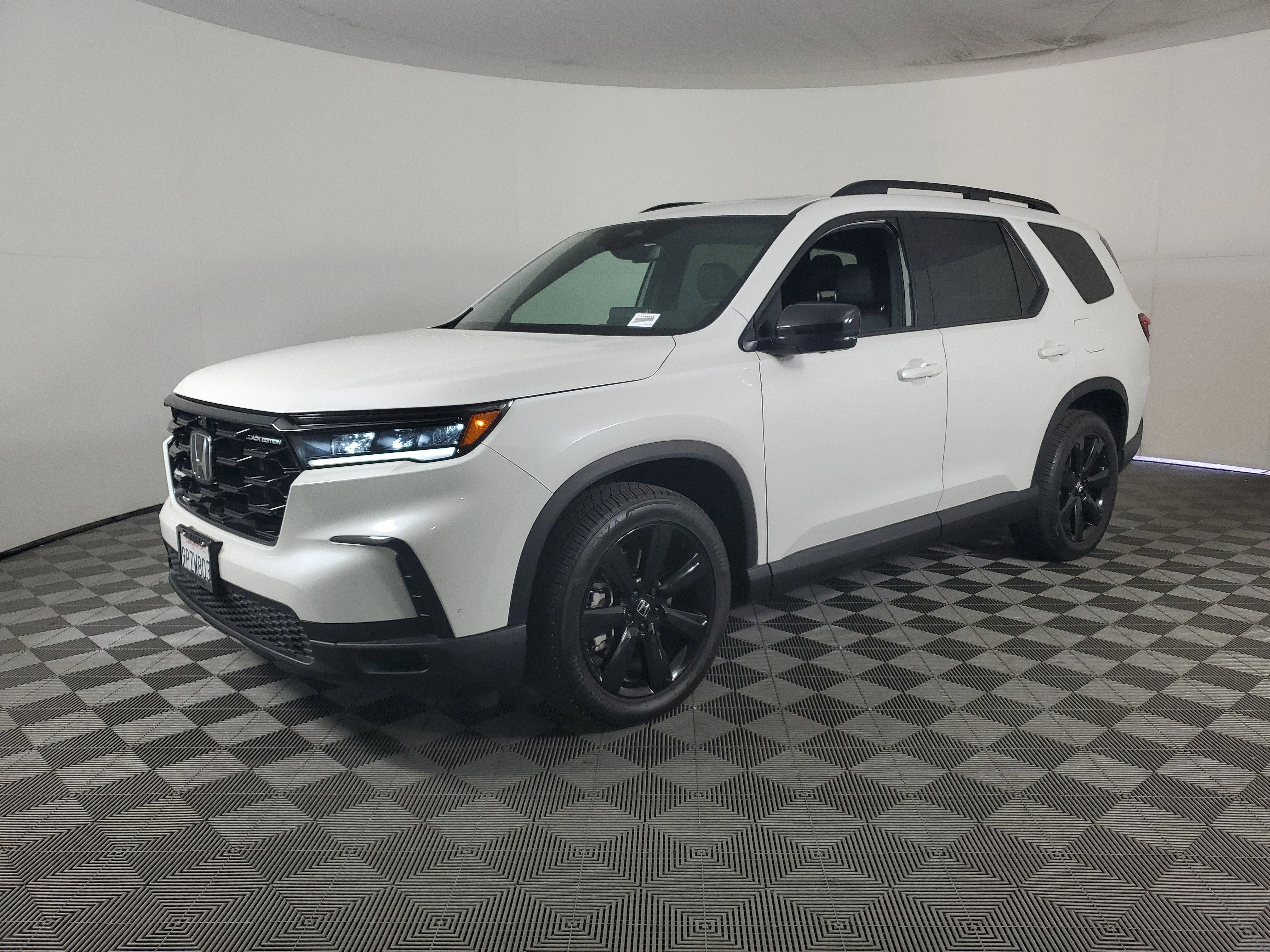 2025 Honda Pilot Black Edition - Photo 44
