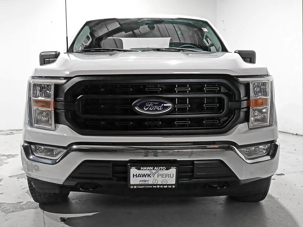 Used 2021 White Ford XL image 2