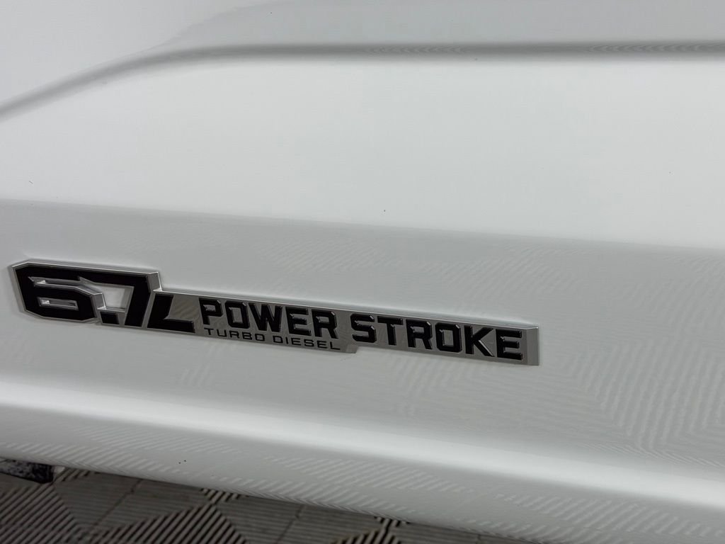 Used 2025 White Ford XL image 11