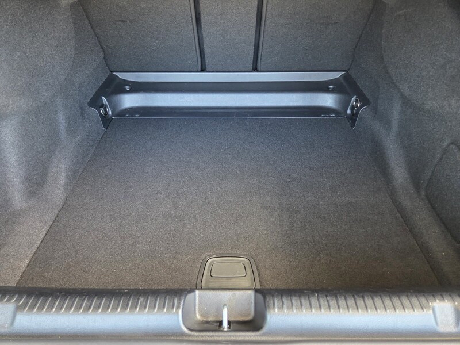 Certified Used 2023 MANUFAKTUR Alpine Grey Mercedes-Benz EQE 500 image 17
