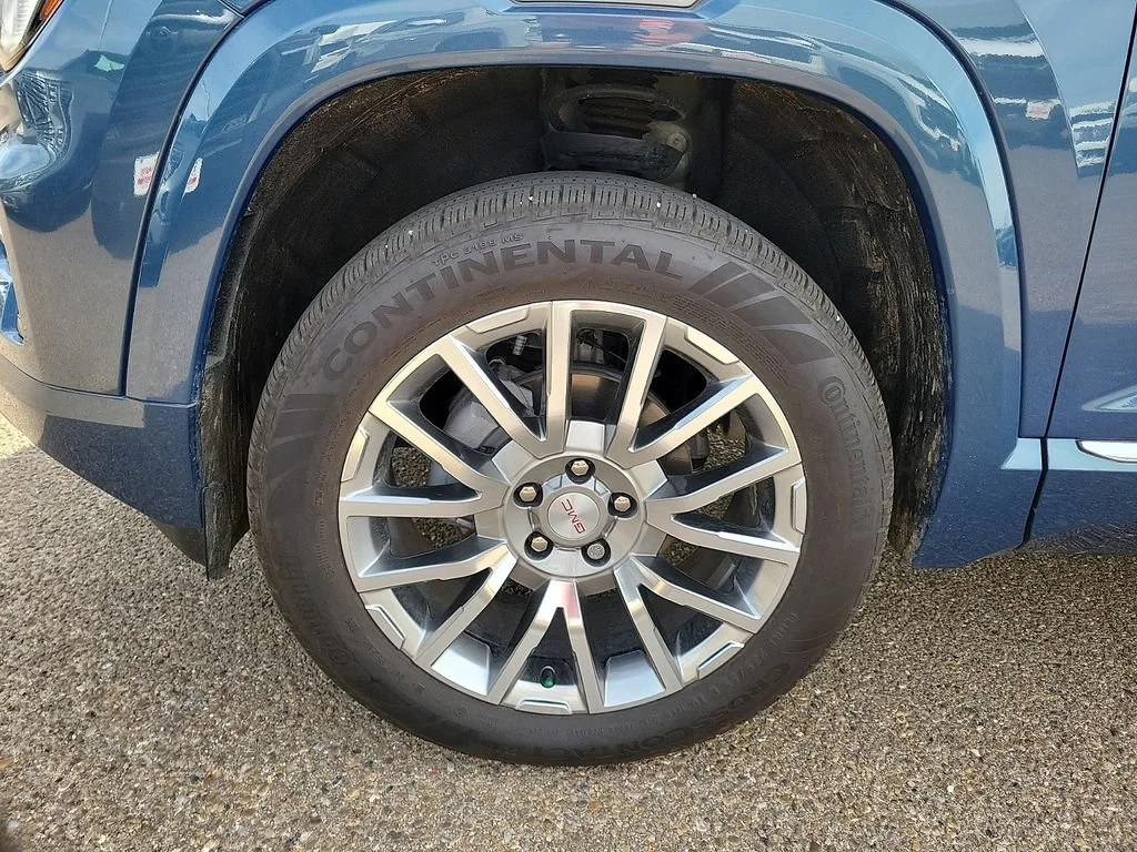 Used 2026 Downpour Metallic GMC Denali image 14