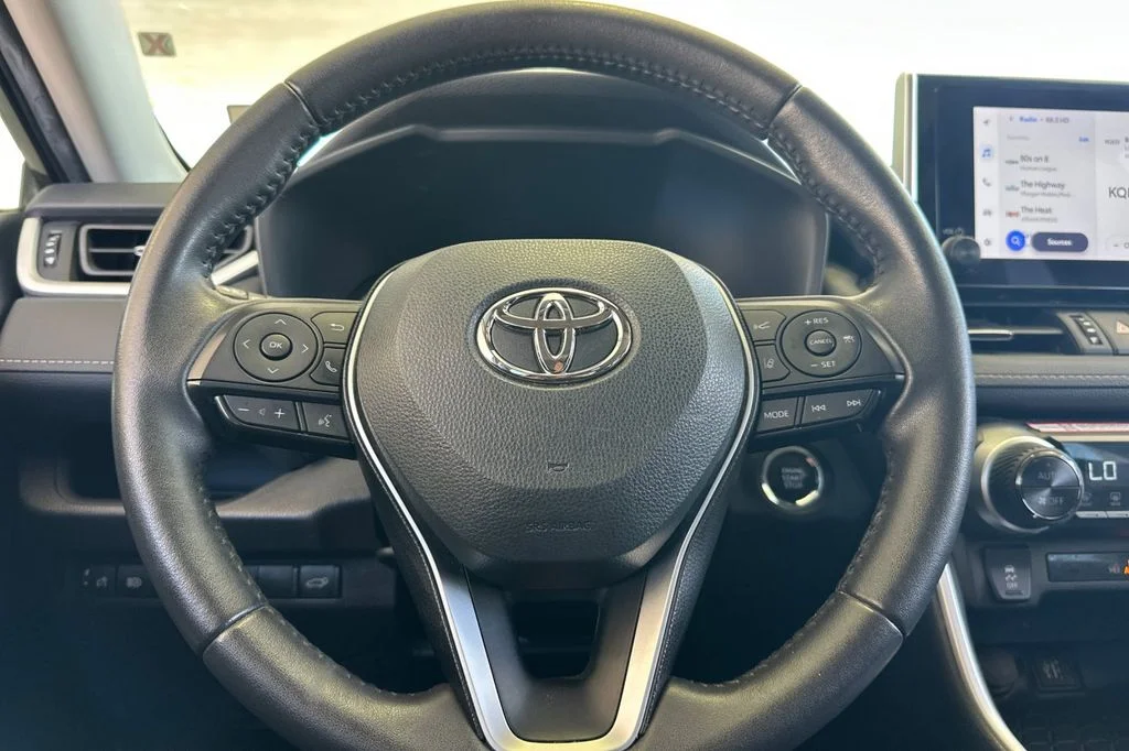 2025 Toyota RAV4 XLE Premium - Photo 26
