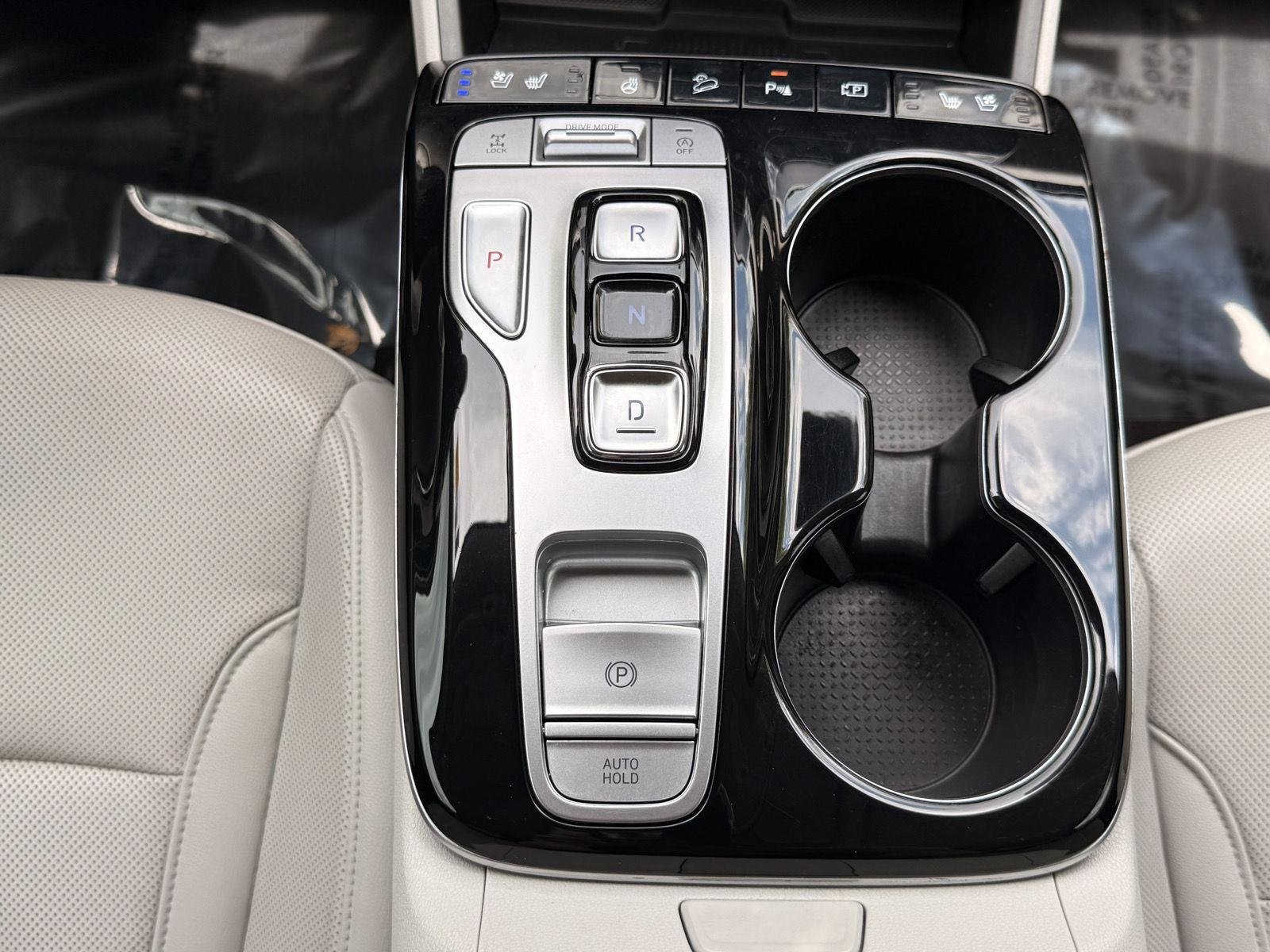 Used 2022 Portofino Gray Hyundai Limited image 30