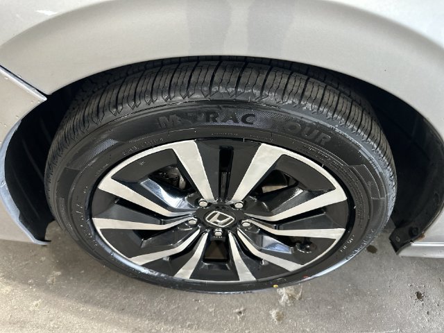 Certified Used 2022 Silver Honda EX image 23