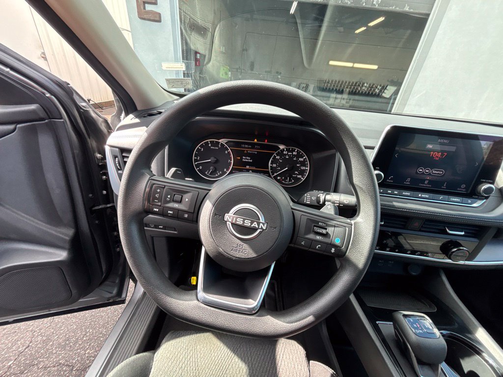 Used 2024 Gray Nissan SV image 13