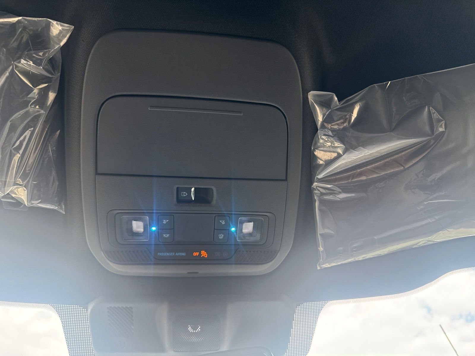 New 2026 Carbonized Gray Metallic Ford XLT image 16
