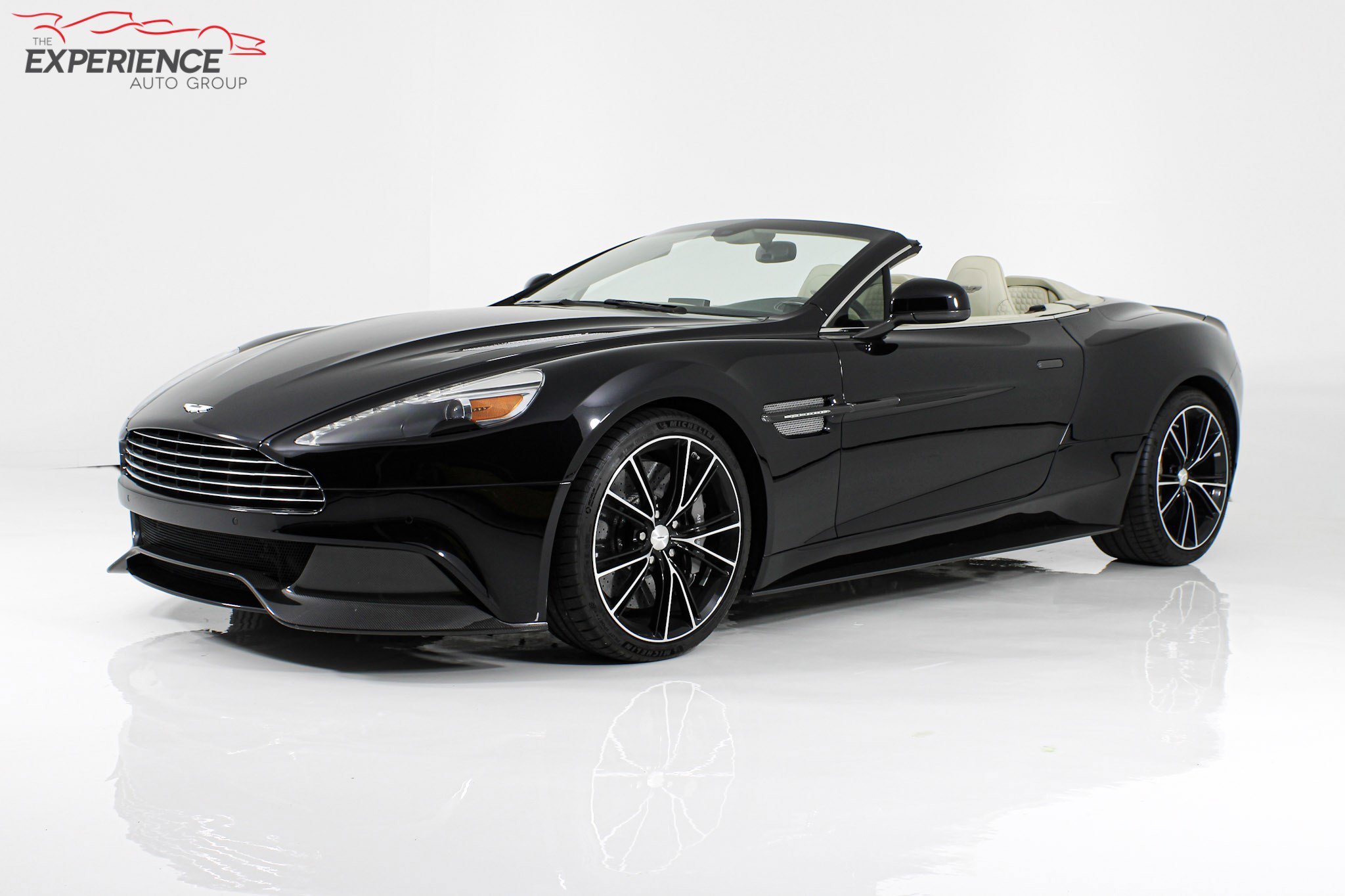 2014 Aston Martin Vanquish Vanquish Volante's photo