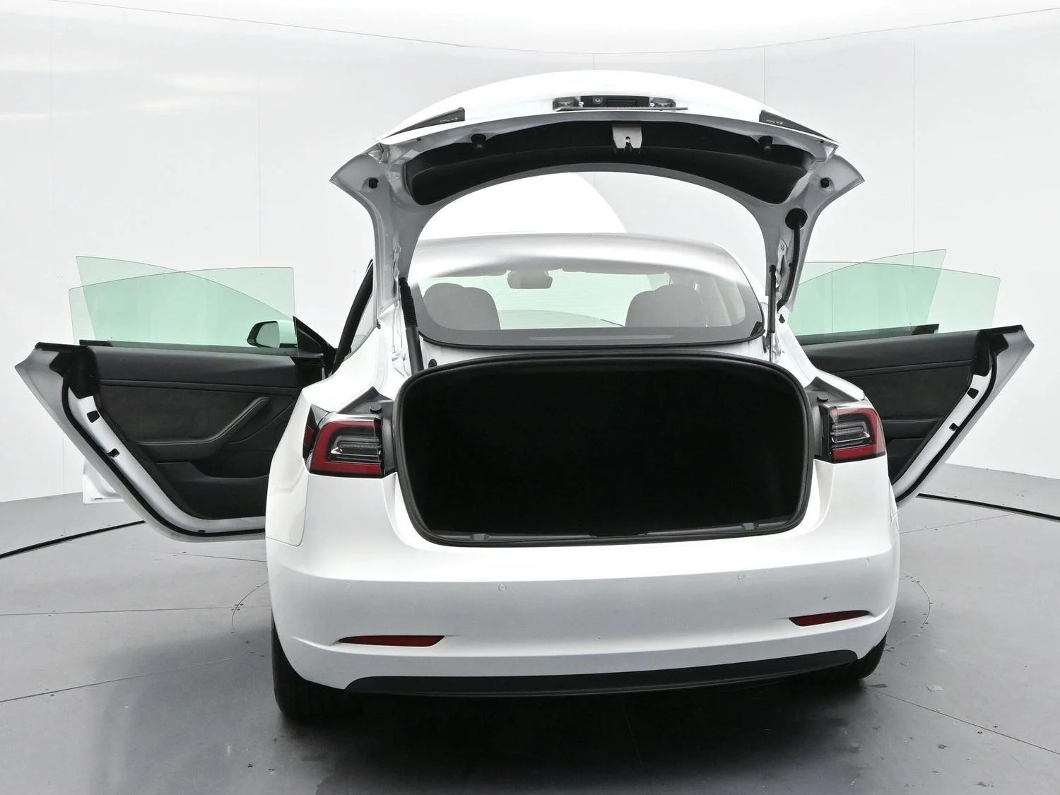 Used 2022 Pearl White Multi-Coat Tesla Base image 32
