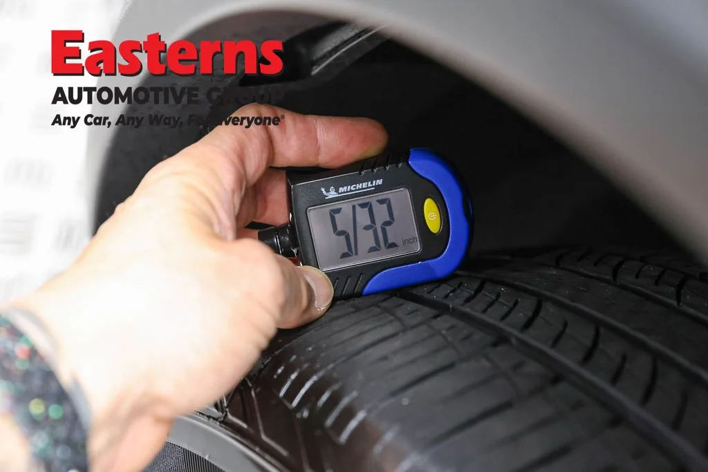 Used 2023 Gray Nissan SV image 27