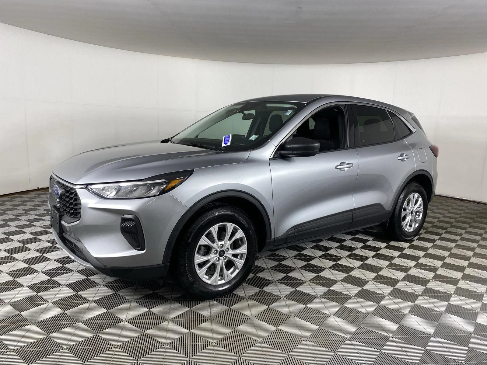 Used 2023 Gy Ford Active image 3