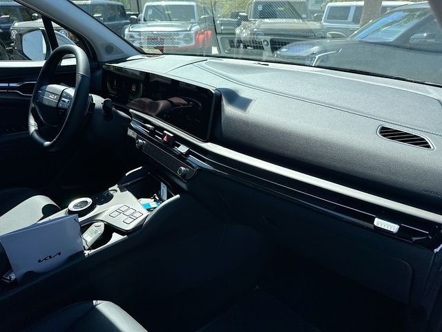 New 2026 Wolf Gray Kia EX image 28