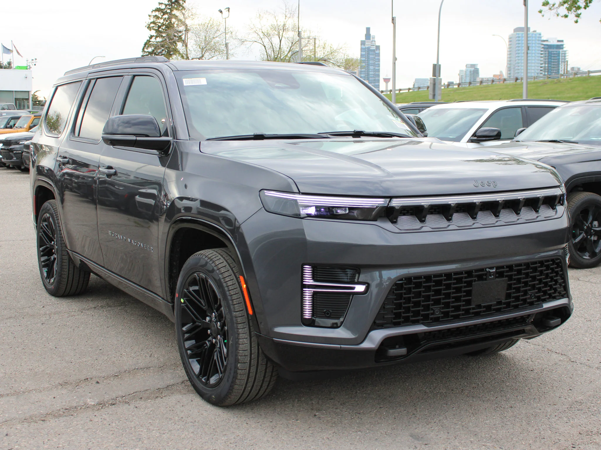New 2026 Grey Jeep Limited Reserve* image 7