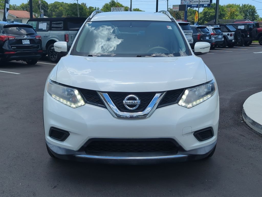 Used 2015 White Nissan SV image 10