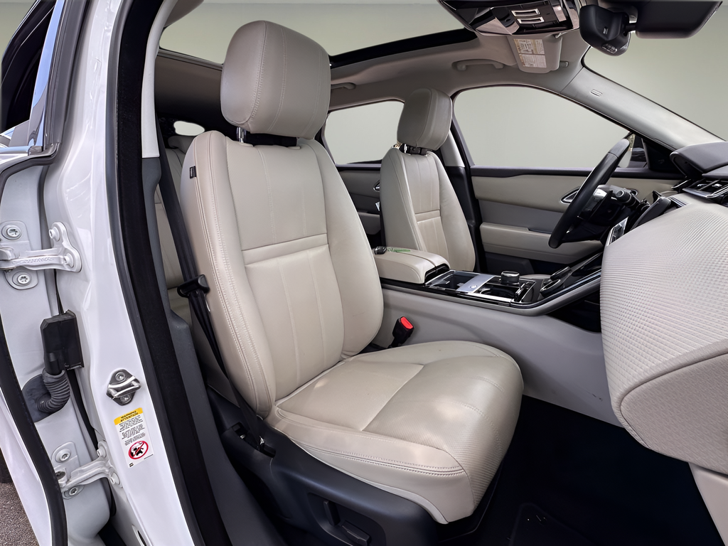 Used 2019  Land Rover S image 22