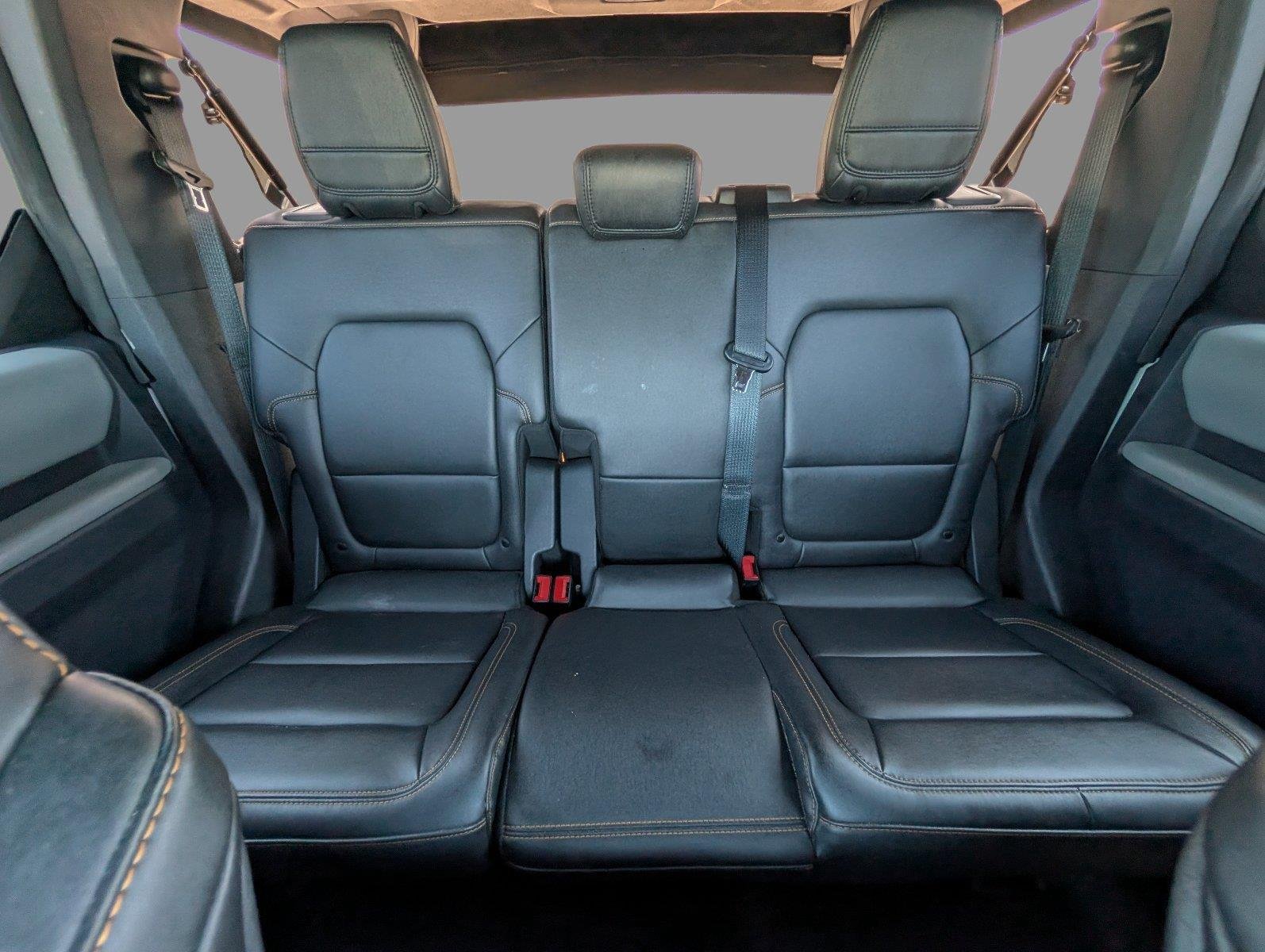 Used 2021 Oxford White Ford Badlands Advanced image 13